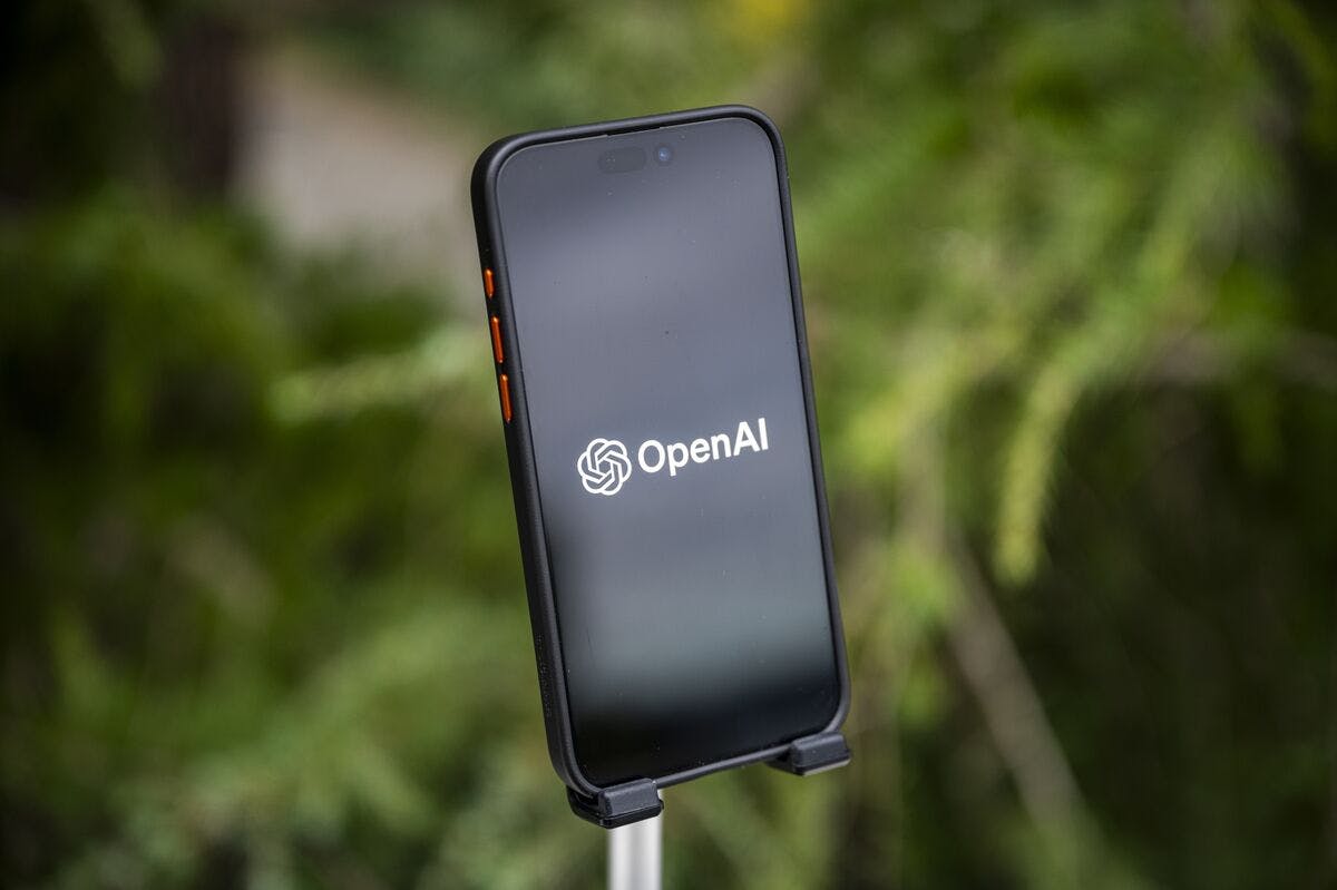 Apple, Backed by Microsoft, Nears Deal to Integrate OpenAI's ChatGPT in iOS 18